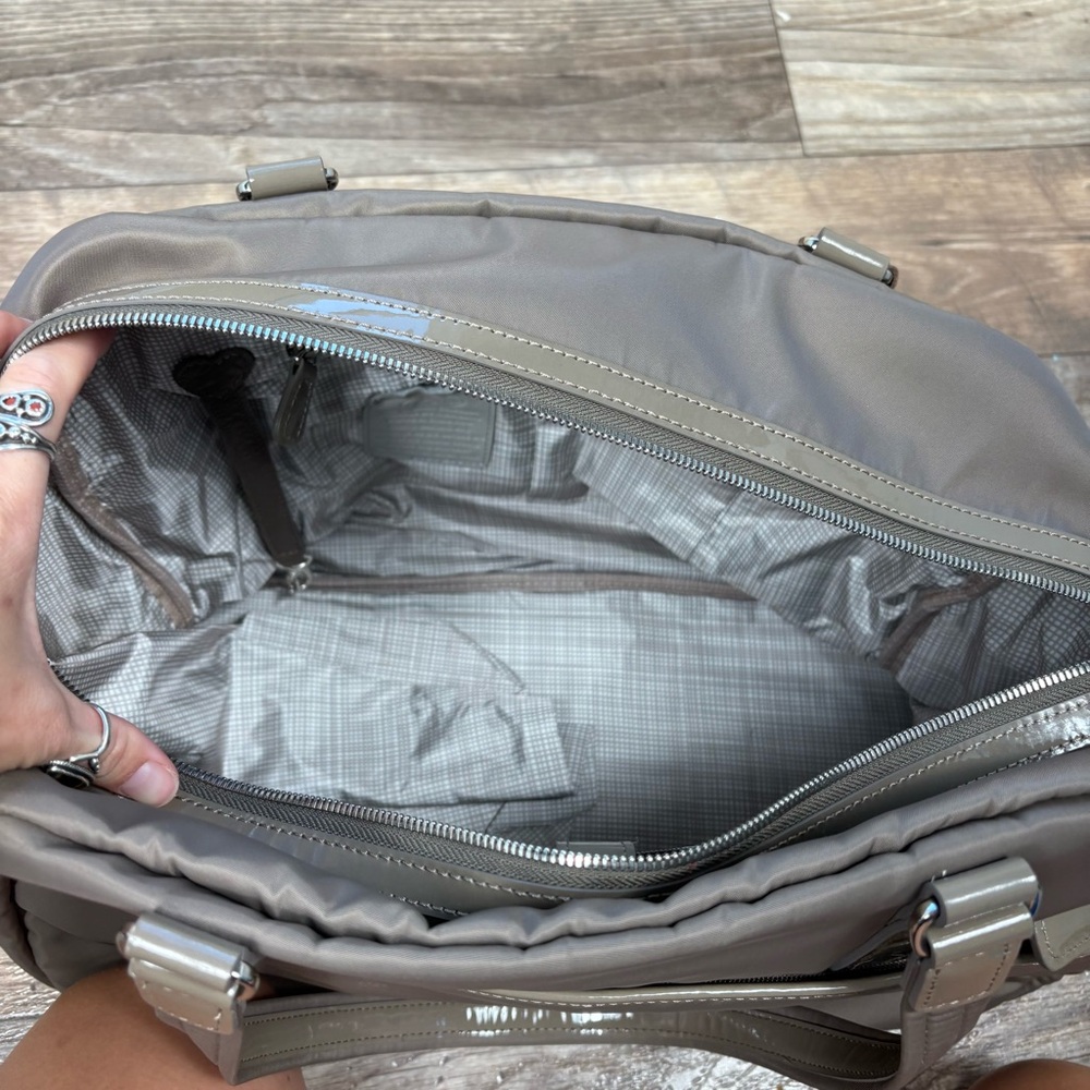 Brighton Metro Carry On Bag Overnight Duffle Weekender - Picture 13 of 16